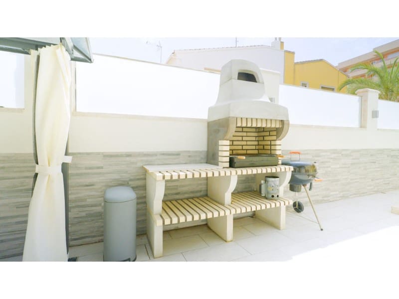 4 bedroom Townhouse for sale in Punta Prima with pool - € 545,000 (Ref: 9196196)