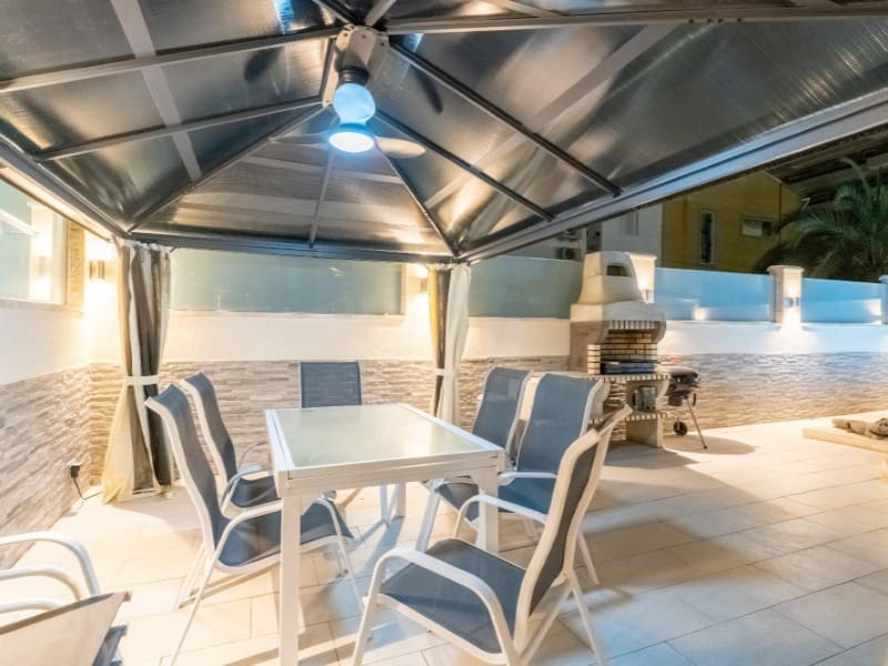 4 bedroom Townhouse for sale in Punta Prima with pool - € 545,000 (Ref: 9196196)