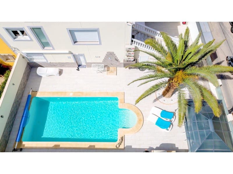 4 bedroom Townhouse for sale in Punta Prima with pool - € 545,000 (Ref: 9196196)