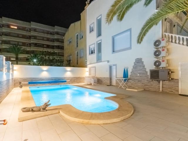 4 camera da letto Casa in vendita in Punta Prima, Torrevieja con piscina - 545.000 € (Rif: 9196196)