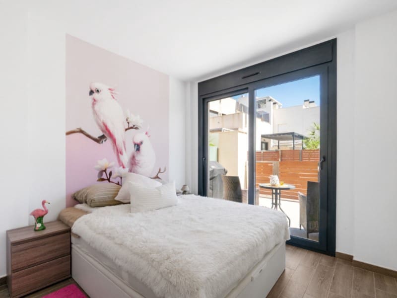 5 sypialnia Willa na sprzedaż w Torrevieja z basenem - 439 000 € (Ref: 9197993)