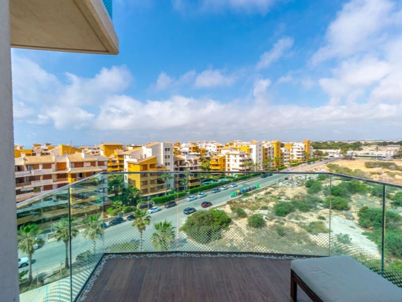 3 bedroom Apartment for sale in Punta Prima with garage - € 590,000 (Ref: 9198000)