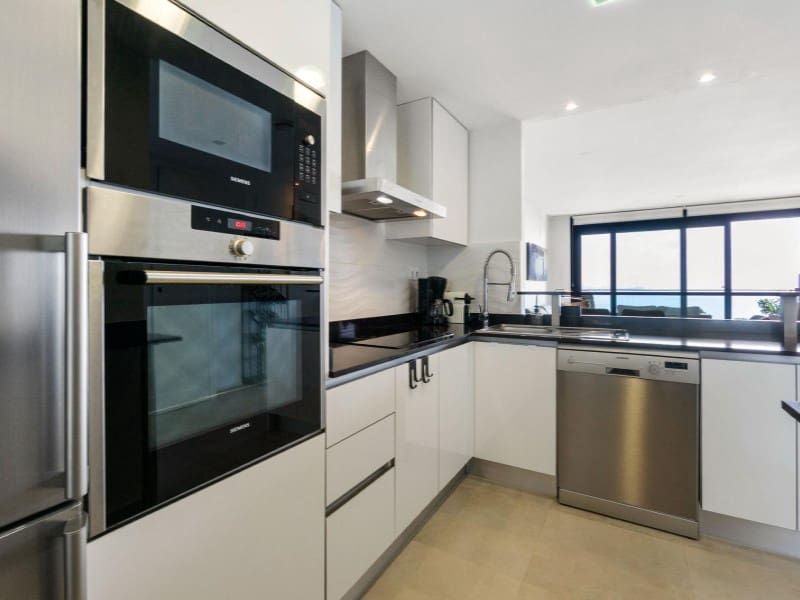 3 bedroom Apartment for sale in Punta Prima with garage - € 590,000 (Ref: 9198000)