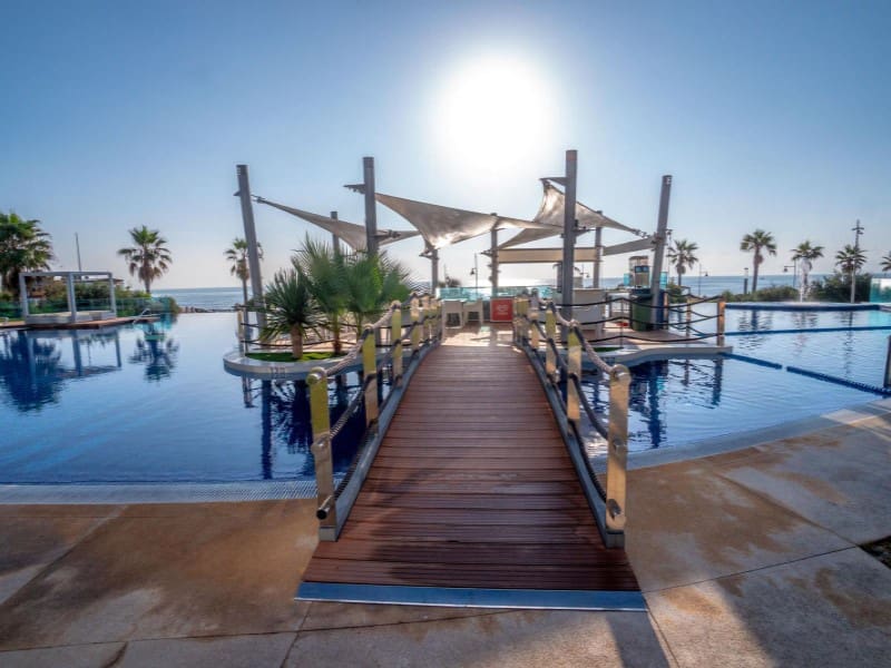 3 bedroom Apartment for sale in Punta Prima with garage - € 590,000 (Ref: 9198000)