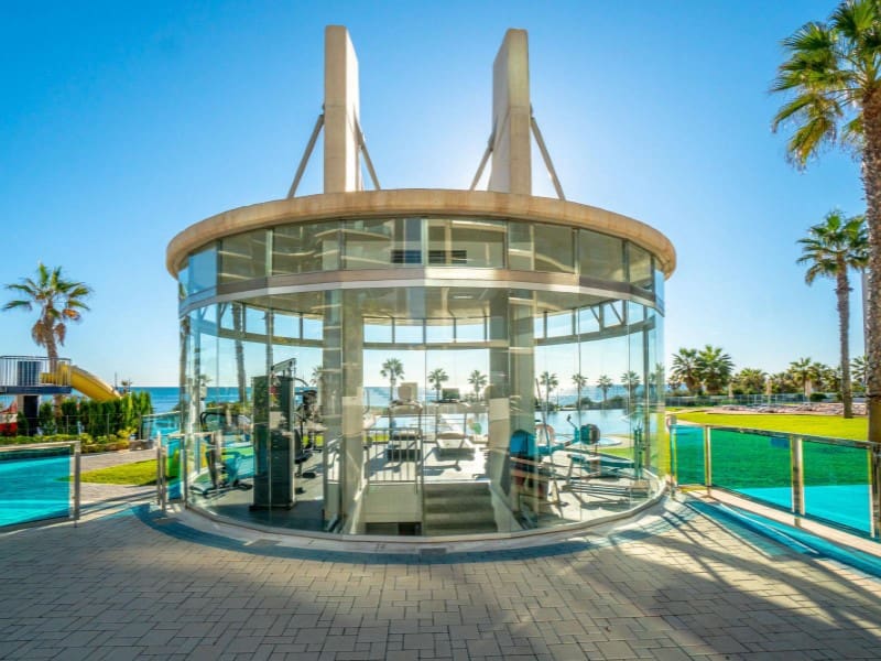 3 bedroom Apartment for sale in Punta Prima with garage - € 590,000 (Ref: 9198000)