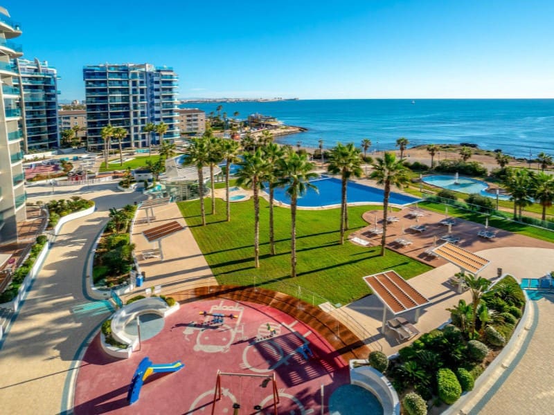 3 bedroom Apartment for sale in Punta Prima with garage - € 590,000 (Ref: 9198000)