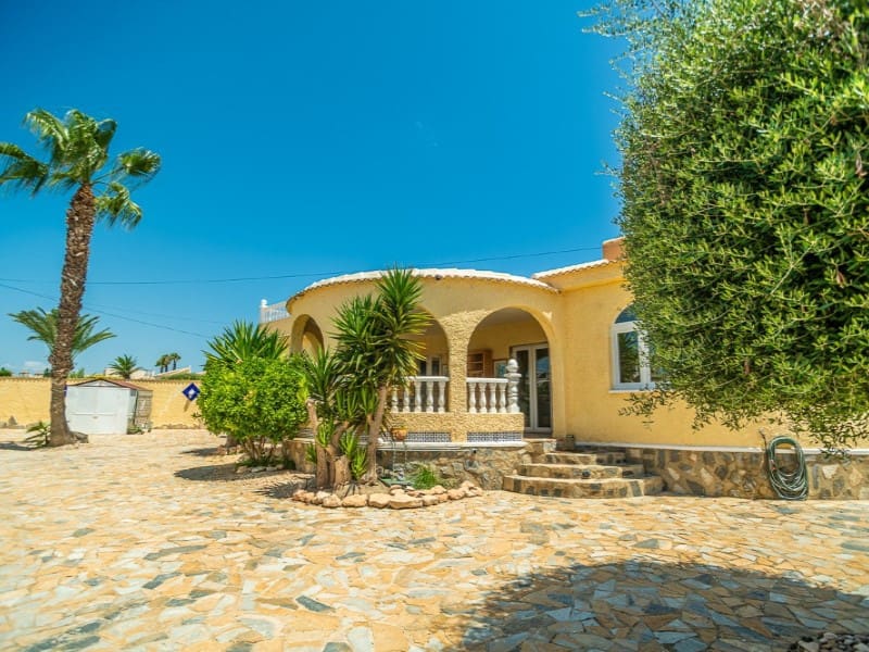 3 sypialnia Willa na sprzedaż w El Chaparral z basenem - 535 000 € (Ref: 9198004)