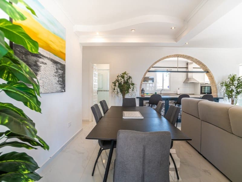 3 sypialnia Willa na sprzedaż w El Chaparral z basenem - 535 000 € (Ref: 9198004)