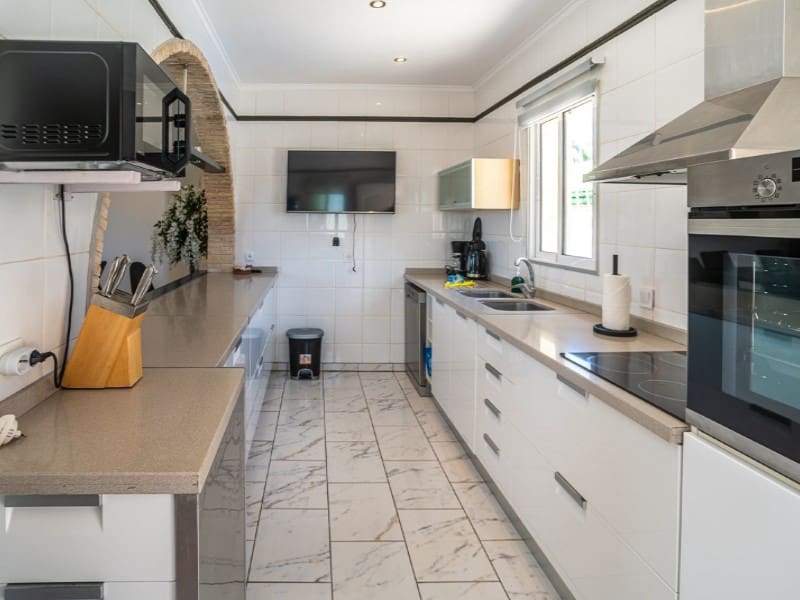 3 sypialnia Willa na sprzedaż w El Chaparral z basenem - 535 000 € (Ref: 9198004)