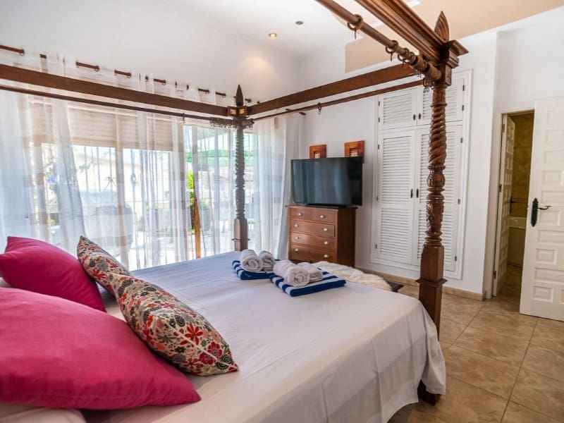 3 sypialnia Willa na sprzedaż w El Chaparral z basenem - 535 000 € (Ref: 9198004)