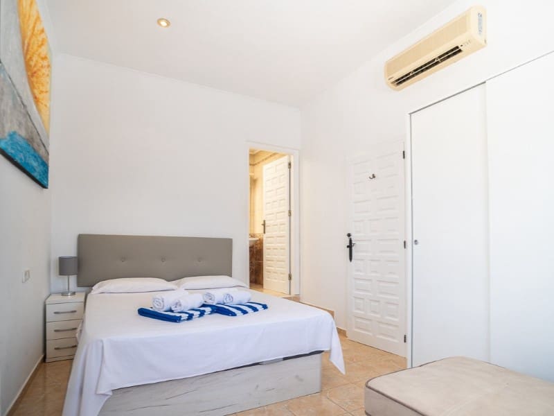 3 sypialnia Willa na sprzedaż w El Chaparral z basenem - 535 000 € (Ref: 9198004)