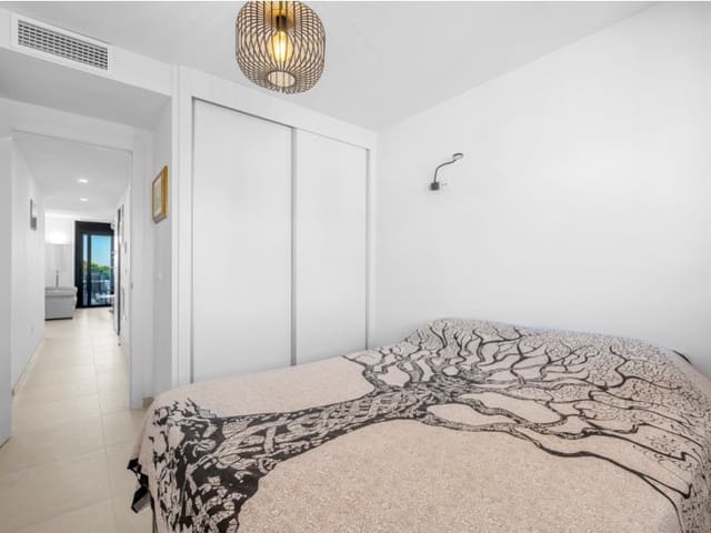 2 soveværelse Lejlighed til salg i Punta Prima, Torrevieja med garage - € 369.000 (Ref: 9204861)