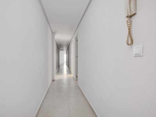 3 bedroom Apartment for sale in Las Piscinas Naturales, Torrevieja - € 178,995 (Ref: 9206884)