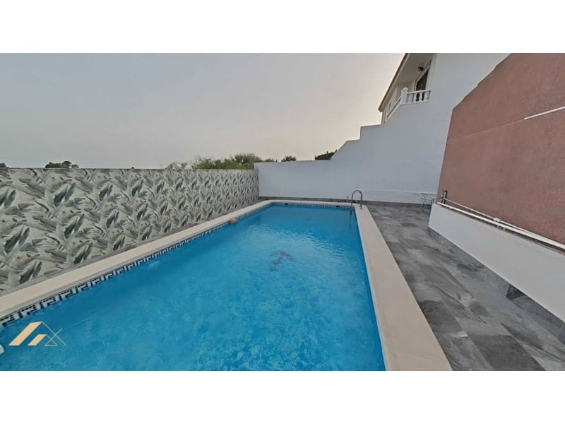 3 soverom Villa til salgs i Torrevieja med svømmebasseng - € 324 500 (Ref: 9206886)