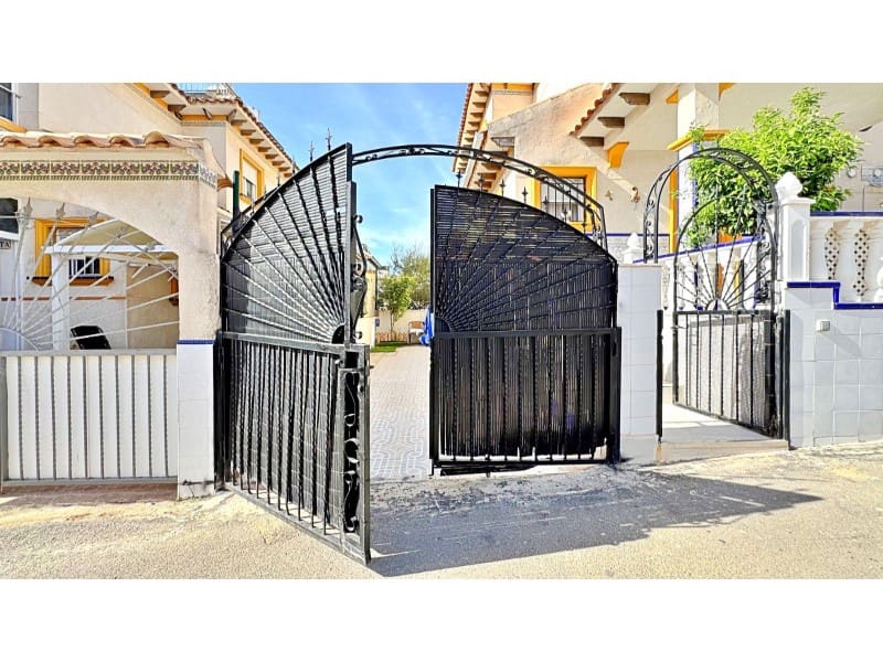 2 bedroom Townhouse for sale in Orihuela Costa - € 199,000 (Ref: 9215440)