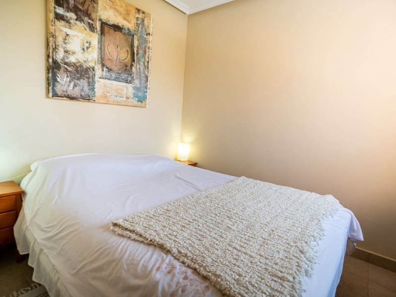 Chalet de 3 habitaciones en Torrevieja en venta - 285.000 € (Ref: 9215442)