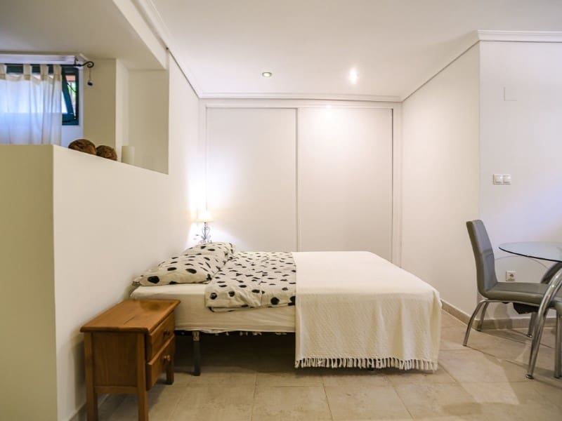 Chalet de 3 habitaciones en Torrevieja en venta - 285.000 € (Ref: 9215442)