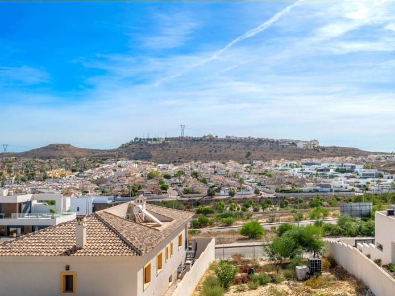 2 bedroom Villa for sale in Benijofar with pool - € 399,000 (Ref: 9215446)