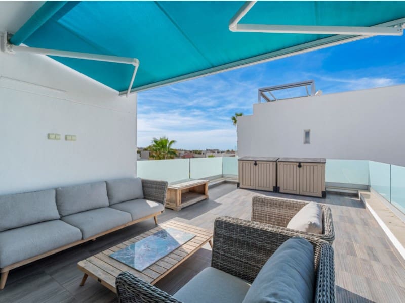 2 bedroom Villa for sale in Benijofar with pool - € 399,000 (Ref: 9215446)