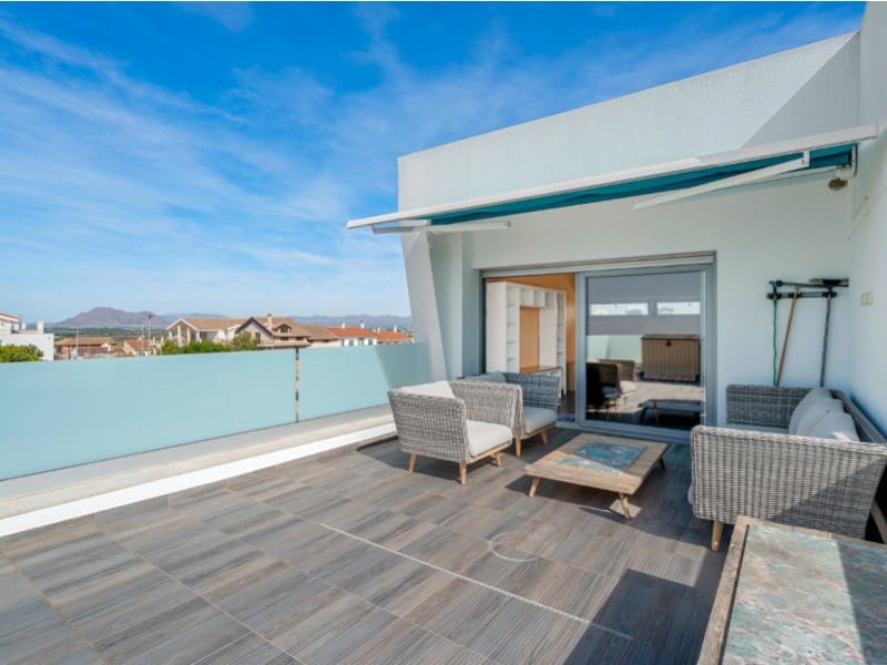 2 bedroom Villa for sale in Benijofar with pool - € 399,000 (Ref: 9215446)