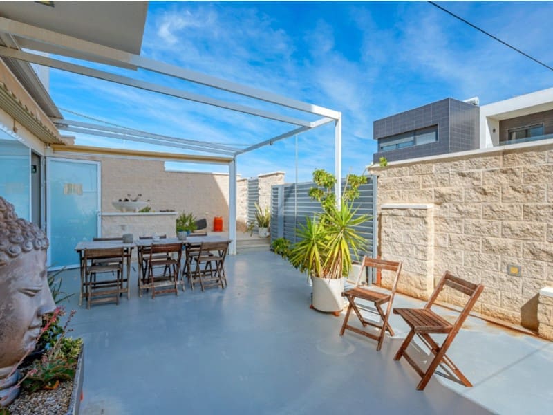 2 bedroom Villa for sale in Benijofar with pool - € 399,000 (Ref: 9215446)