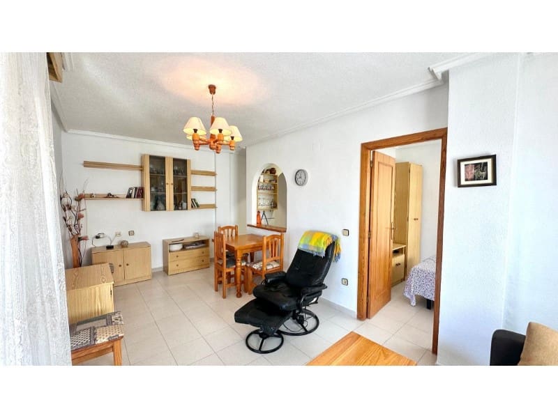 2 bedroom Penthouse for sale in Torrevieja - € 158,000 (Ref: 9218771)