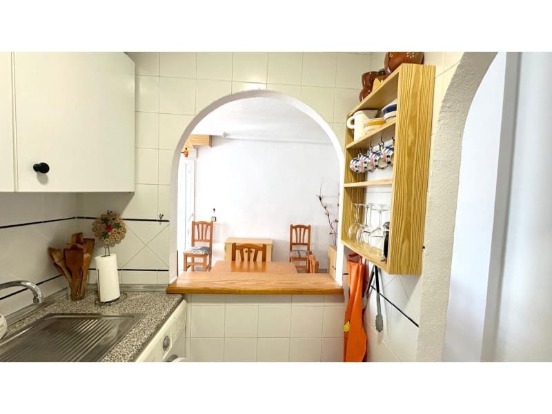 2 bedroom Penthouse for sale in Torrevieja - € 158,000 (Ref: 9218771)