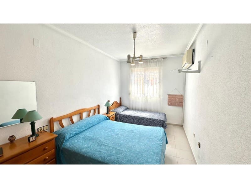 2 bedroom Penthouse for sale in Torrevieja - € 158,000 (Ref: 9218771)