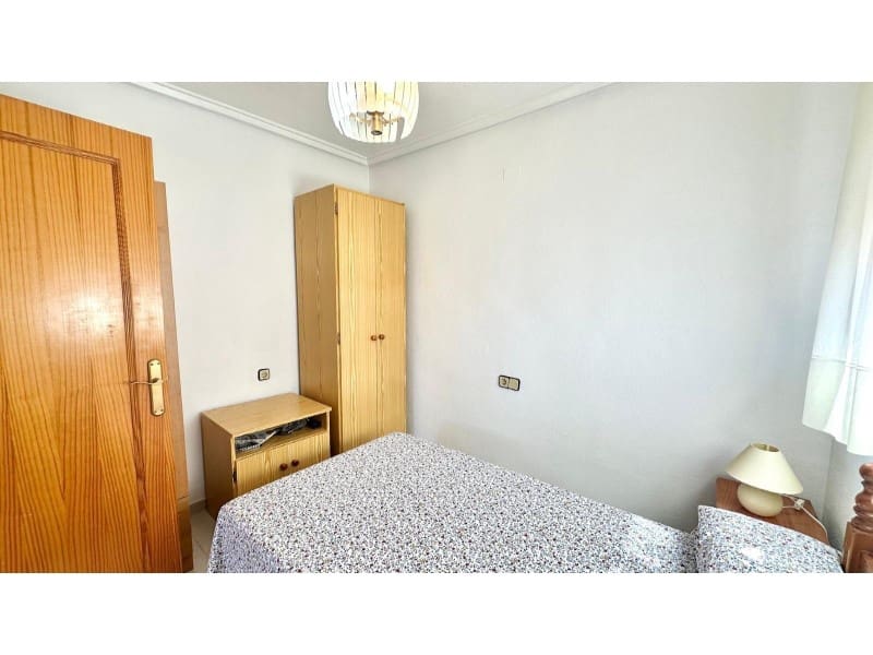 2 bedroom Penthouse for sale in Torrevieja - € 158,000 (Ref: 9218771)