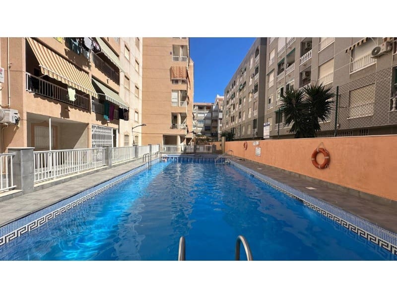 2 bedroom Penthouse for sale in Torrevieja - € 158,000 (Ref: 9218771)