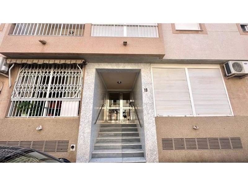 2 bedroom Penthouse for sale in Torrevieja - € 158,000 (Ref: 9218771)