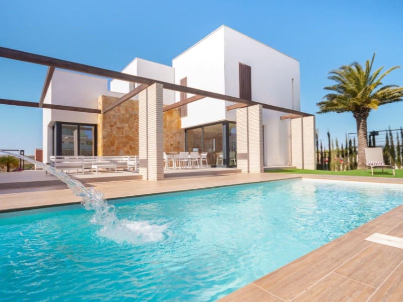 4 soveværelse Villa til salg i Campoamor med swimmingpool - € 1.160.000 (Ref: 9226878)
