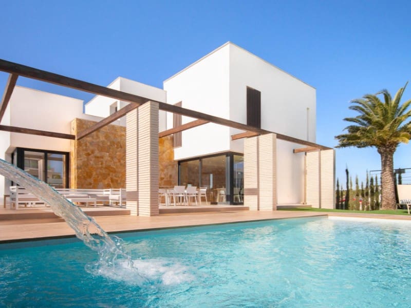 4 soveværelse Villa til salg i Campoamor med swimmingpool - € 1.160.000 (Ref: 9226878)