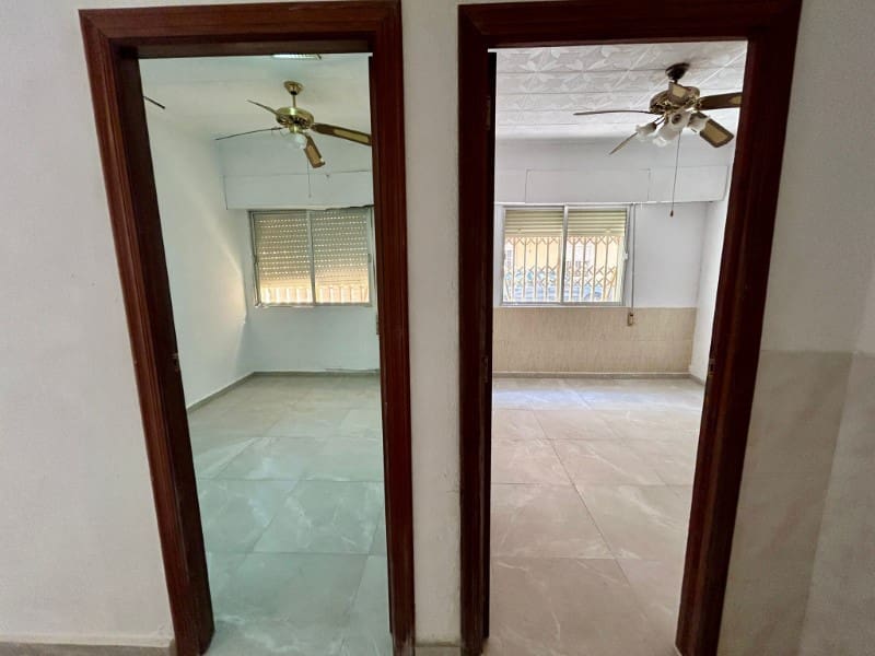 4 makuuhuone Huoneisto myytävänä paikassa Torrevieja - 156 000 € (Ref: 9228894)