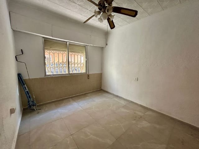 4 slaapkamer Appartement te koop in Playa de los Locos, Torrevieja - € 156.000 (Ref: 9228894)