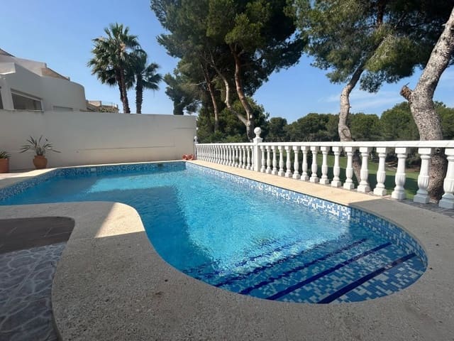 5 soverom Villa til salgs i Lomas de Campoamor - Las Ramblas, Orihuela med svømmebasseng garasje - € 639 900 (Ref: 9236958)