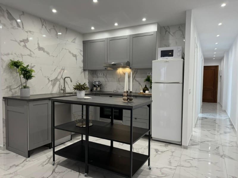 4 Zimmer Apartment zu verkaufen in Torrevieja mit Garage - 239.000 € (Ref: 9236964)