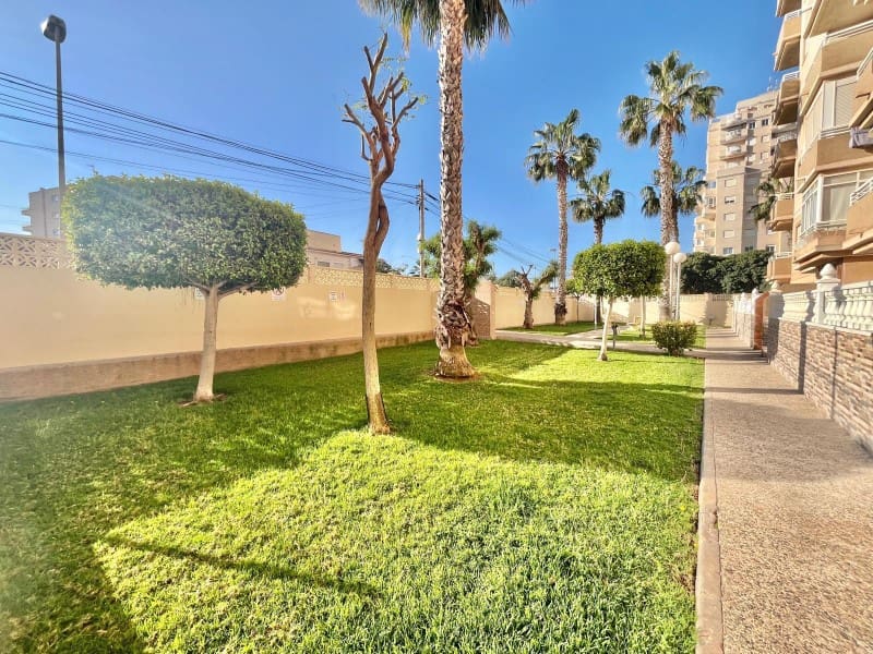 2 sovrum Lägenhet till salu i Torrevieja - 165 000 € (Ref: 9240192)