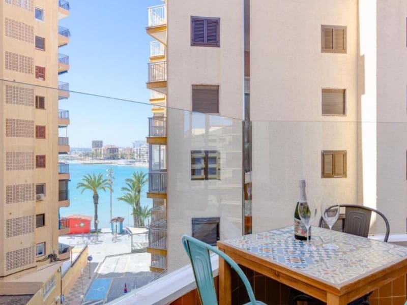 3 quarto Apartamento para venda em Torrevieja - 255 000 € (Ref: 9240196)