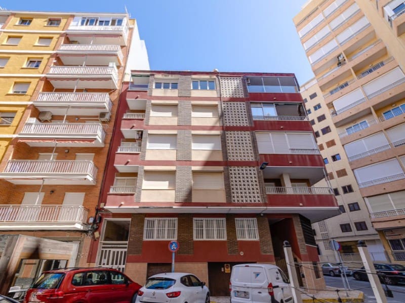 3 quarto Apartamento para venda em Torrevieja - 255 000 € (Ref: 9240196)
