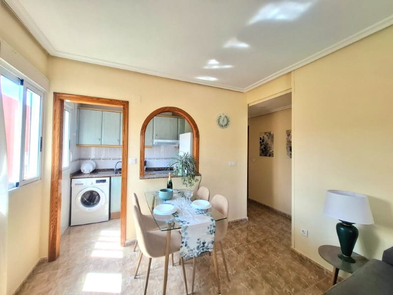 2 bedroom Apartment for sale in Torrevieja - € 147,000 (Ref: 9240199)