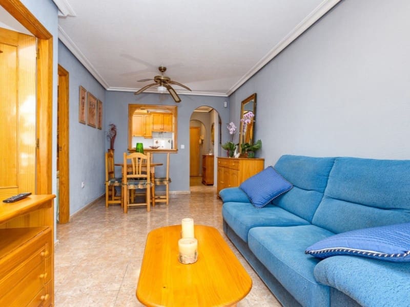 2 bedroom Apartment for sale in Torrevieja - € 125,000 (Ref: 9244271)