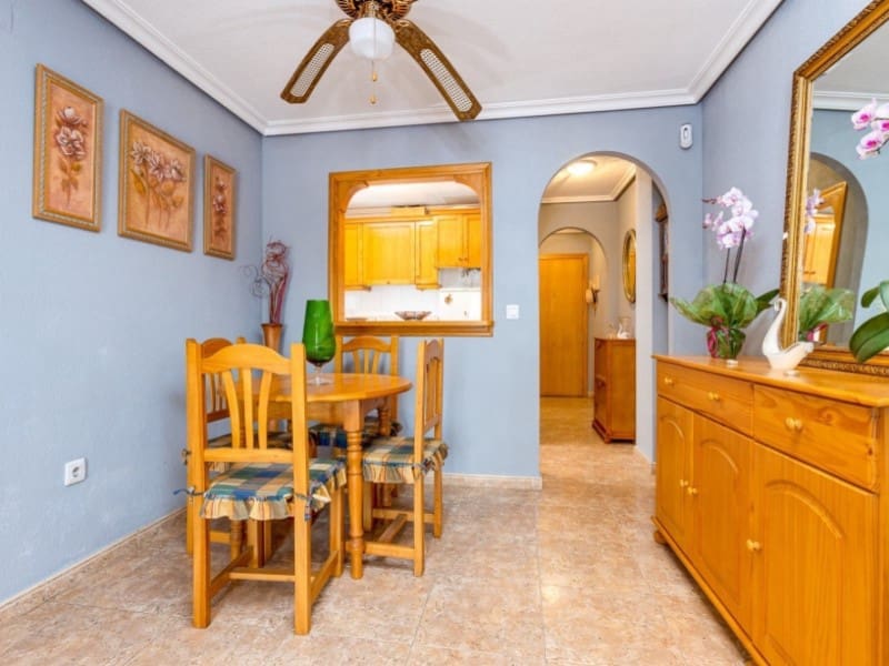 2 bedroom Apartment for sale in Torrevieja - € 125,000 (Ref: 9244271)