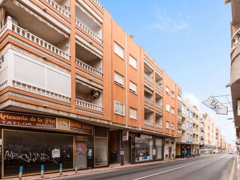 2 bedroom Apartment for sale in Torrevieja - € 125,000 (Ref: 9244271)