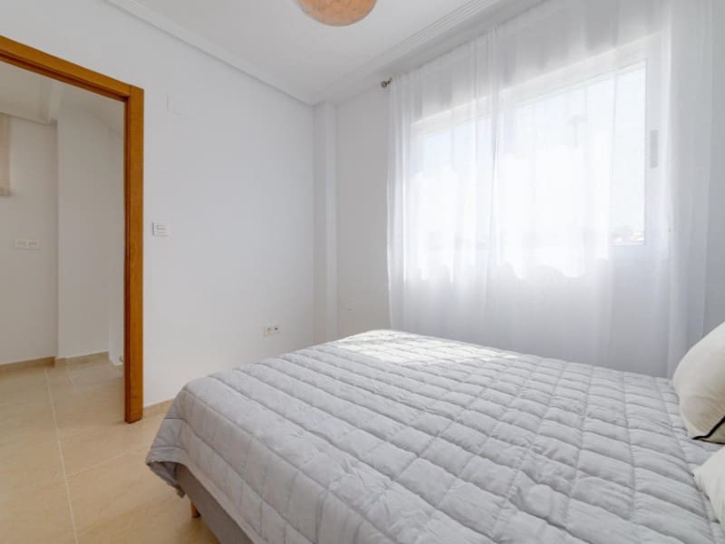 3 Zimmer Villa zu verkaufen in San Fulgencio mit Pool - 275.000 € (Ref: 9253836)