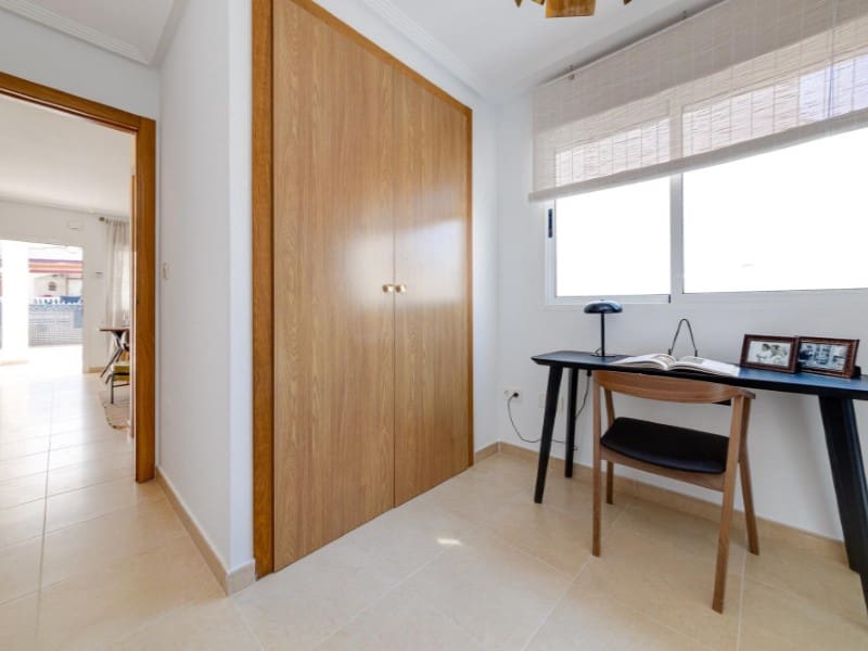 3 Zimmer Villa zu verkaufen in San Fulgencio mit Pool - 275.000 € (Ref: 9253836)