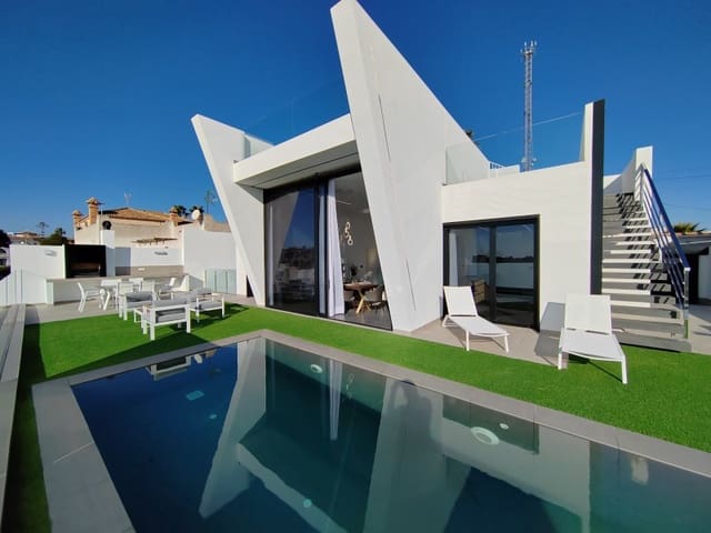 3 soveværelse Villa til salg i Los Balcones - Los Altos, Orihuela med swimmingpool - € 650.000 (Ref: 9257637)