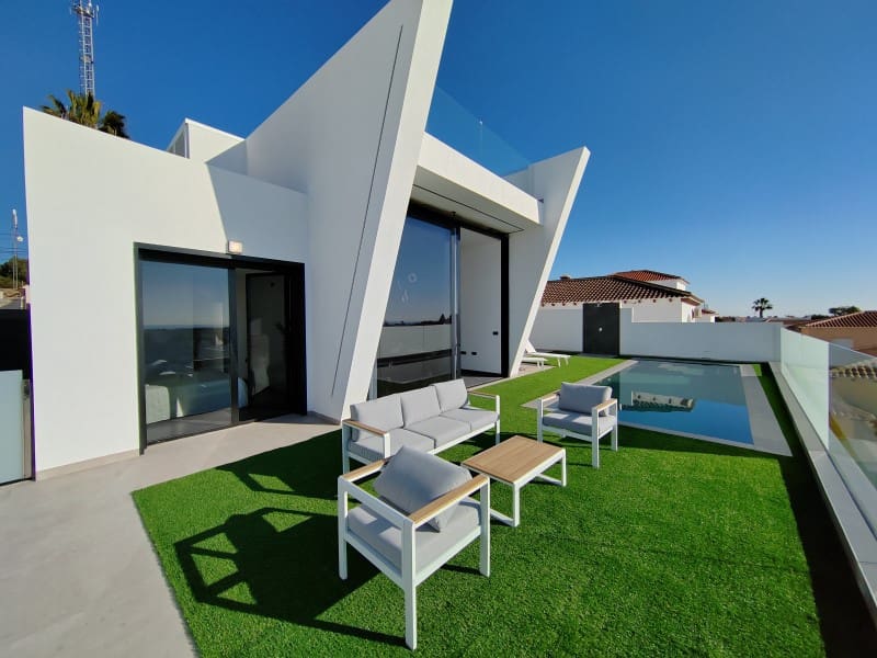 3 Zimmer Villa zu verkaufen in Orihuela Costa mit Pool - 650.000 € (Ref: 9257637)