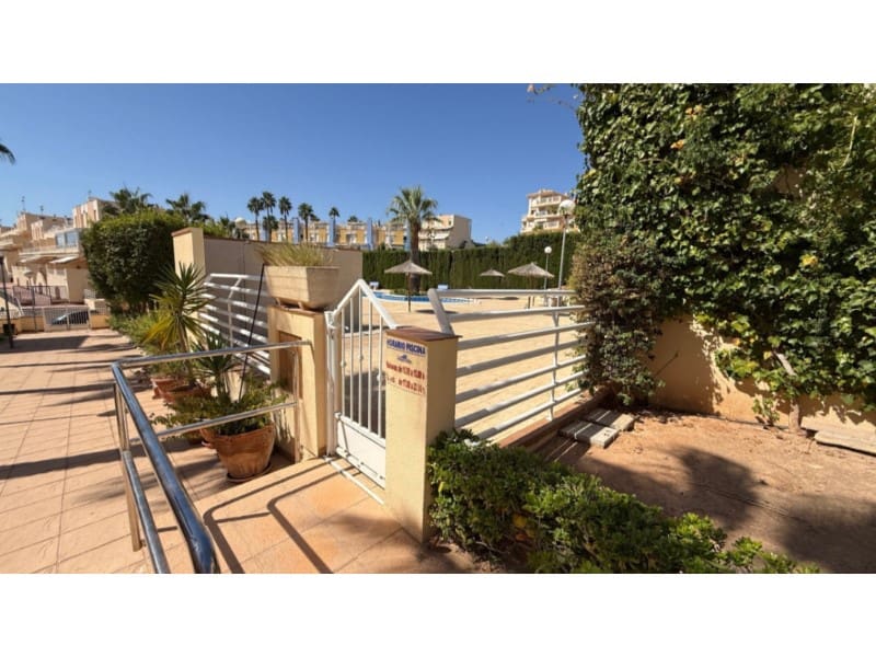 Casa de 3 habitaciones en Cabo Roig en venta con garaje - 369.000 € (Ref: 9262914)