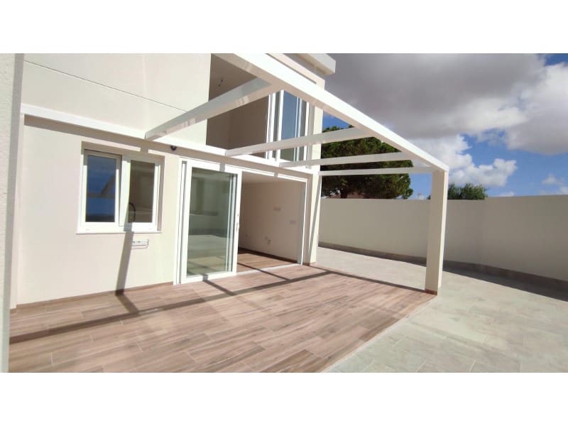 3 soverom Villa til salgs i Torrevieja med svømmebasseng - € 349 000 (Ref: 9276580)